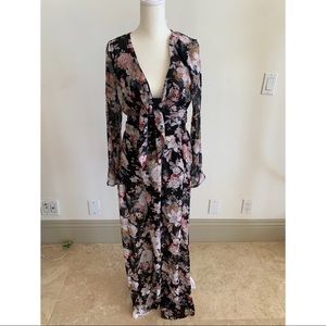 Foreign exchange two piece floral set